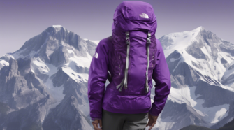 découvrez la collection north face violette, où style et performance s'allient pour offrir des vêtements et équipements conçus pour les aventuriers modernes. attirez tous les regards tout en restant prêt à conquérir la nature avec élégance.